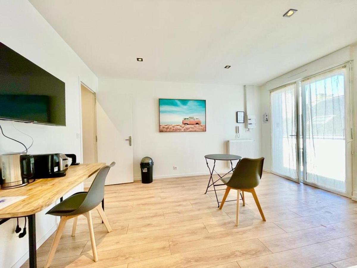 Residence Duguay - Centre Ville - Porte B - Appartements Tout Confort - Neuf - Nouveau Lorient Exterior foto